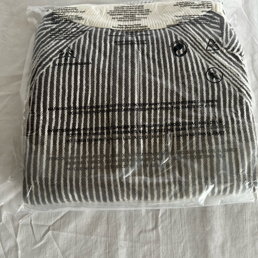 SH EWIN WOMENS GRAY & CREAM STRIPED PATTERN POLO NECK SWEATER - Picture 8 of 9